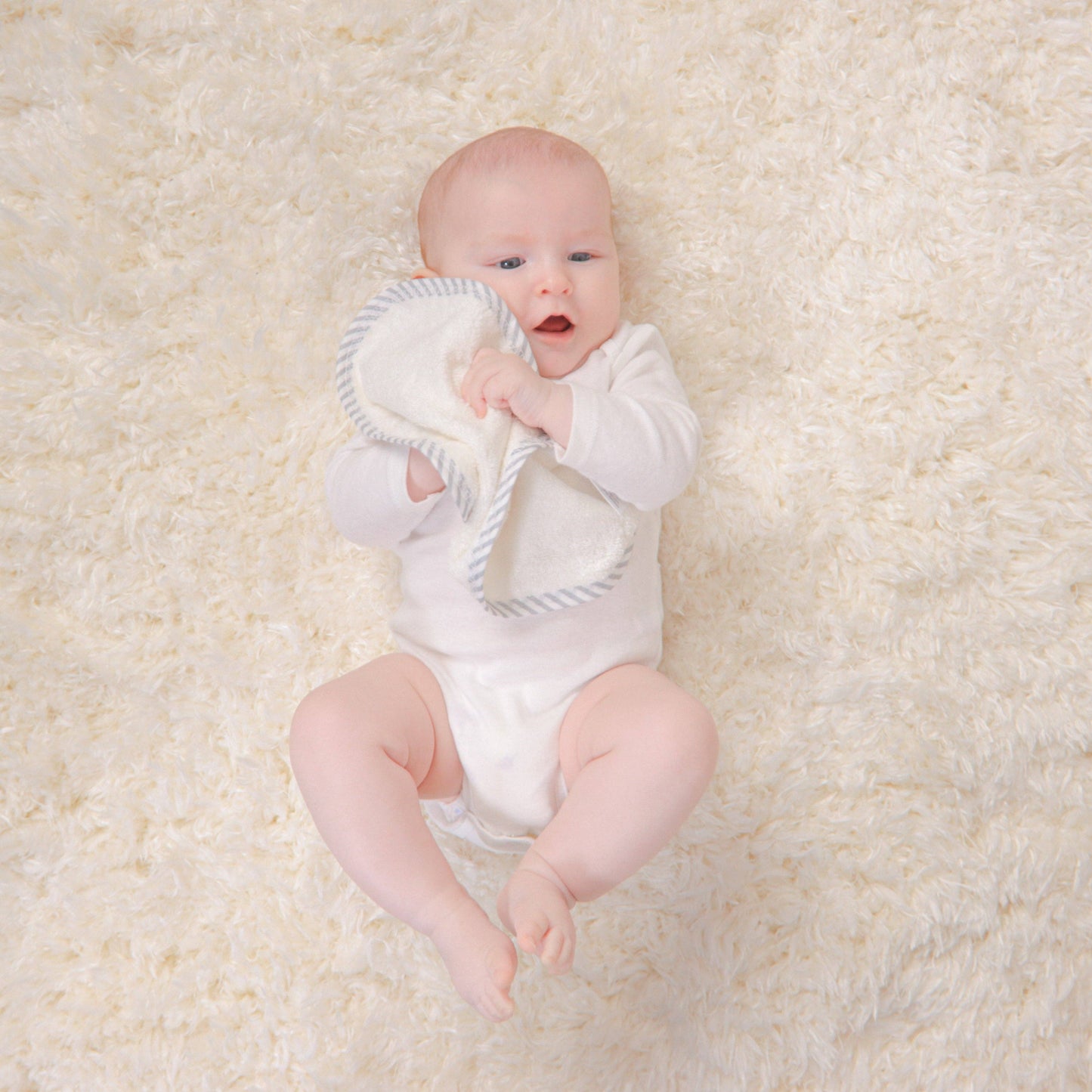 Organic Bamboo Baby Washcloths by Comfy Cubs: White Trim